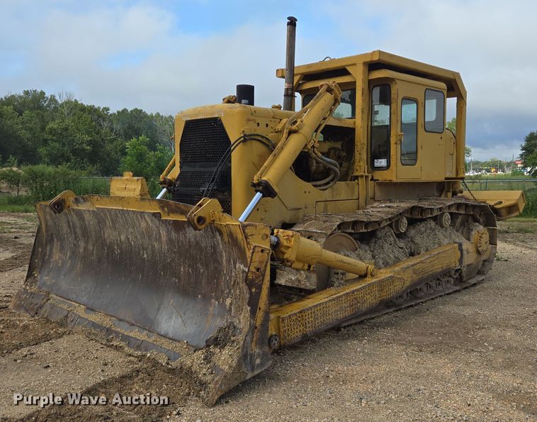 Caterpillar D9 Crawler Dozer Prices. How Much Does a Caterpillar