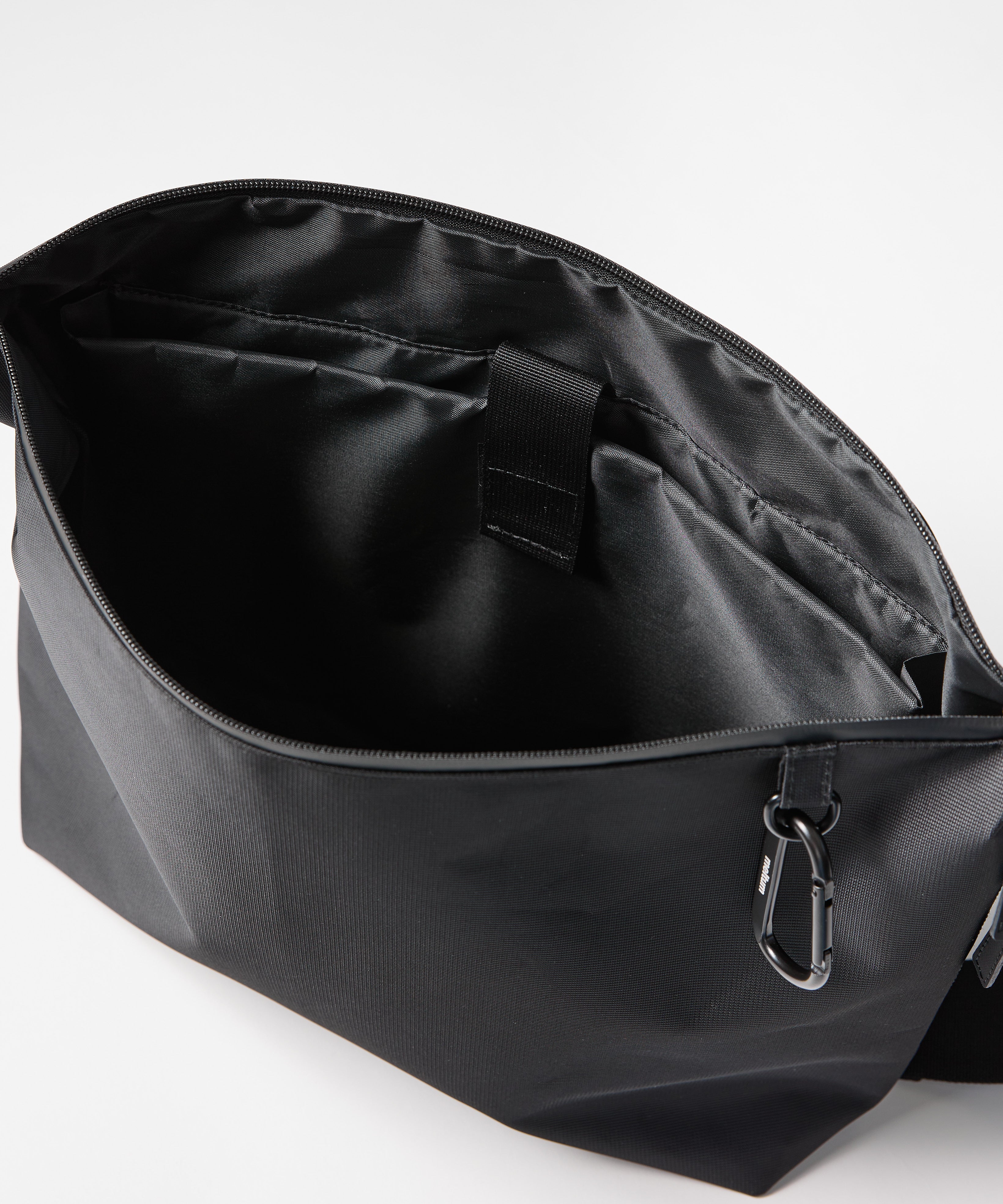 NYLON MESSENGER BAG(M) meltum メルタム