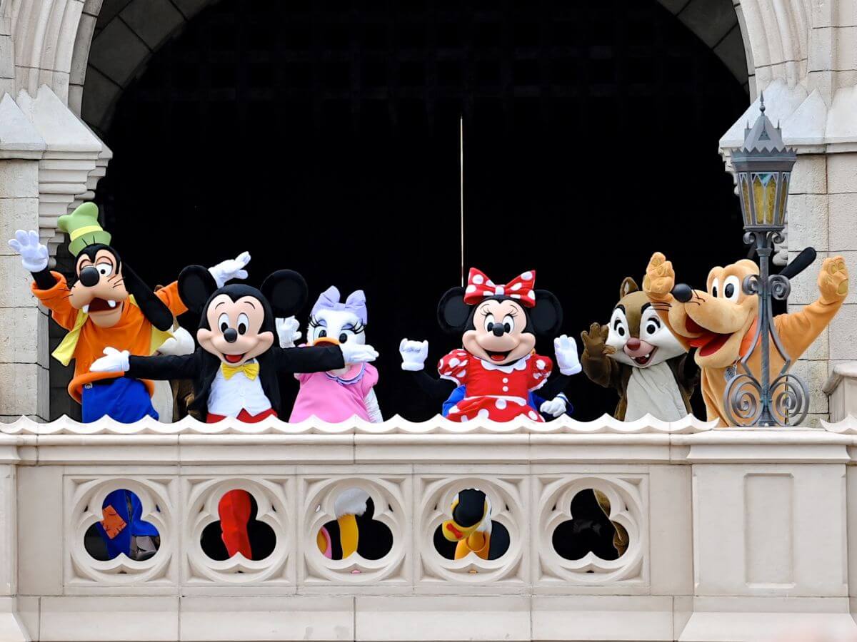 ミッキー&フレンズ勢揃い！東京ディズニーランド シンデレラ城