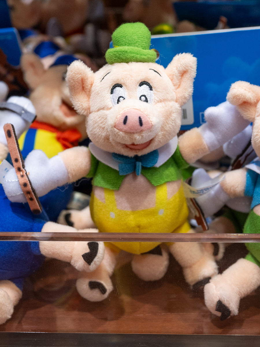 ファイファー、フィドラー、プラクティカル！東京ディズニーランド『三