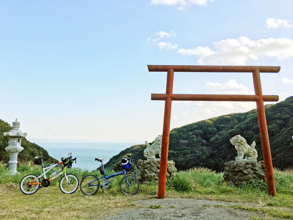 ミニベロで行く淡路島｜「ナゾのパラダイス」と最高の夕日を見るコース