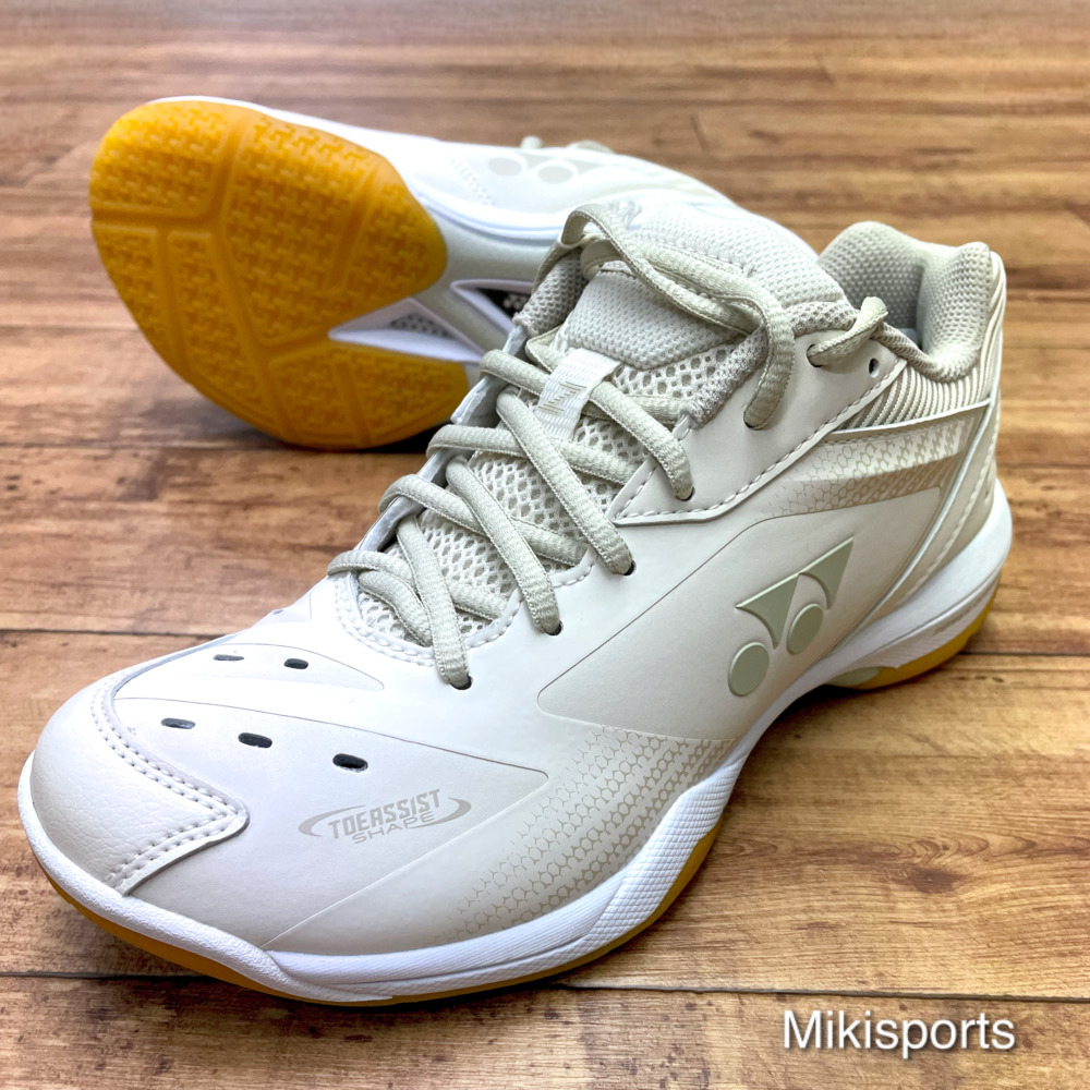 ヨネックスバドミントンシューズ🏸パワークッション65Z C-90 ワイド