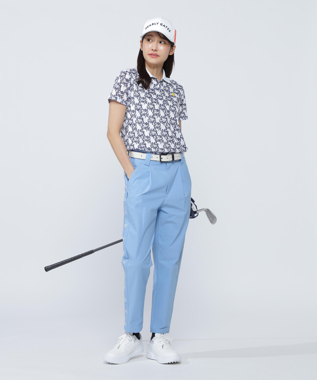 KAZEメッシュ半袖ポロシャツ ＜ロゴ総柄＞ | PEARLY GATES（パーリー