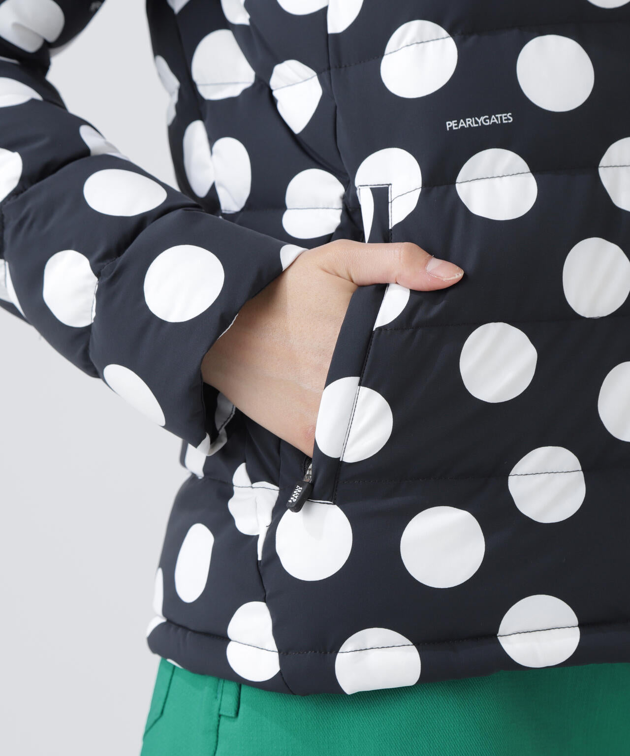 NYストレッチタフタフーディダウンジャケット ＜ランダムドット柄