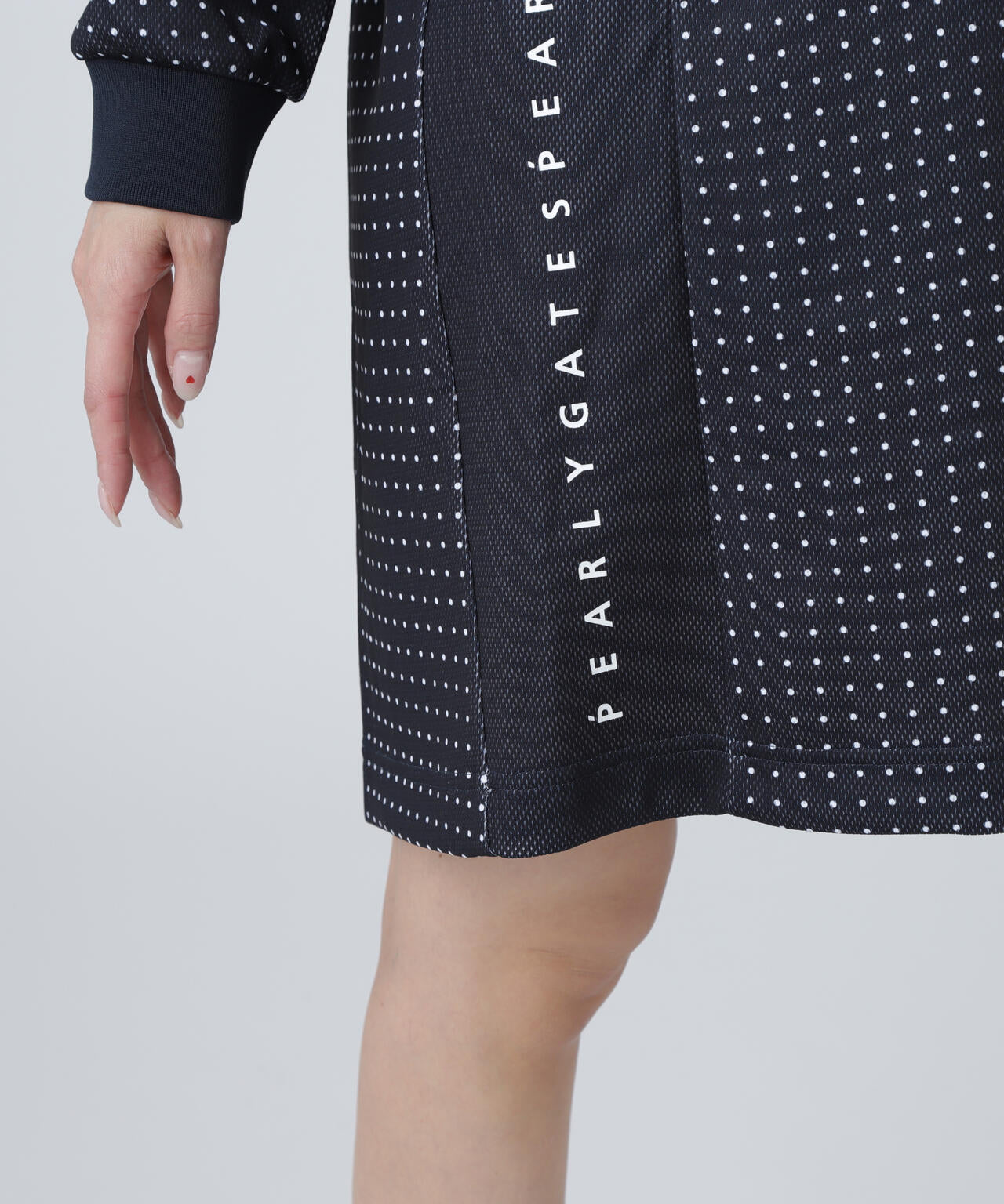 メッシュダンボール ハーフジップアップワンピース ＜ミニドット柄