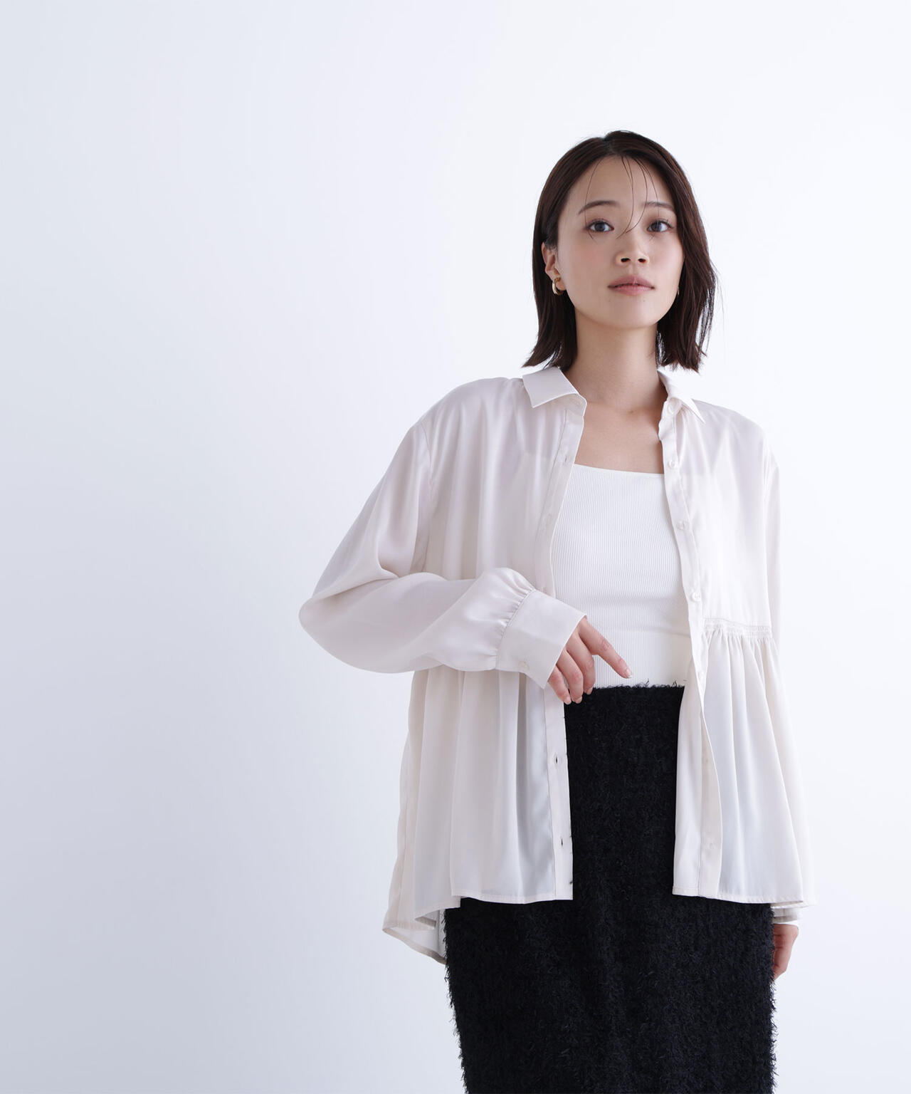 サテンペプラムブラウス | NATURAL BEAUTY BASIC（ナチュラル