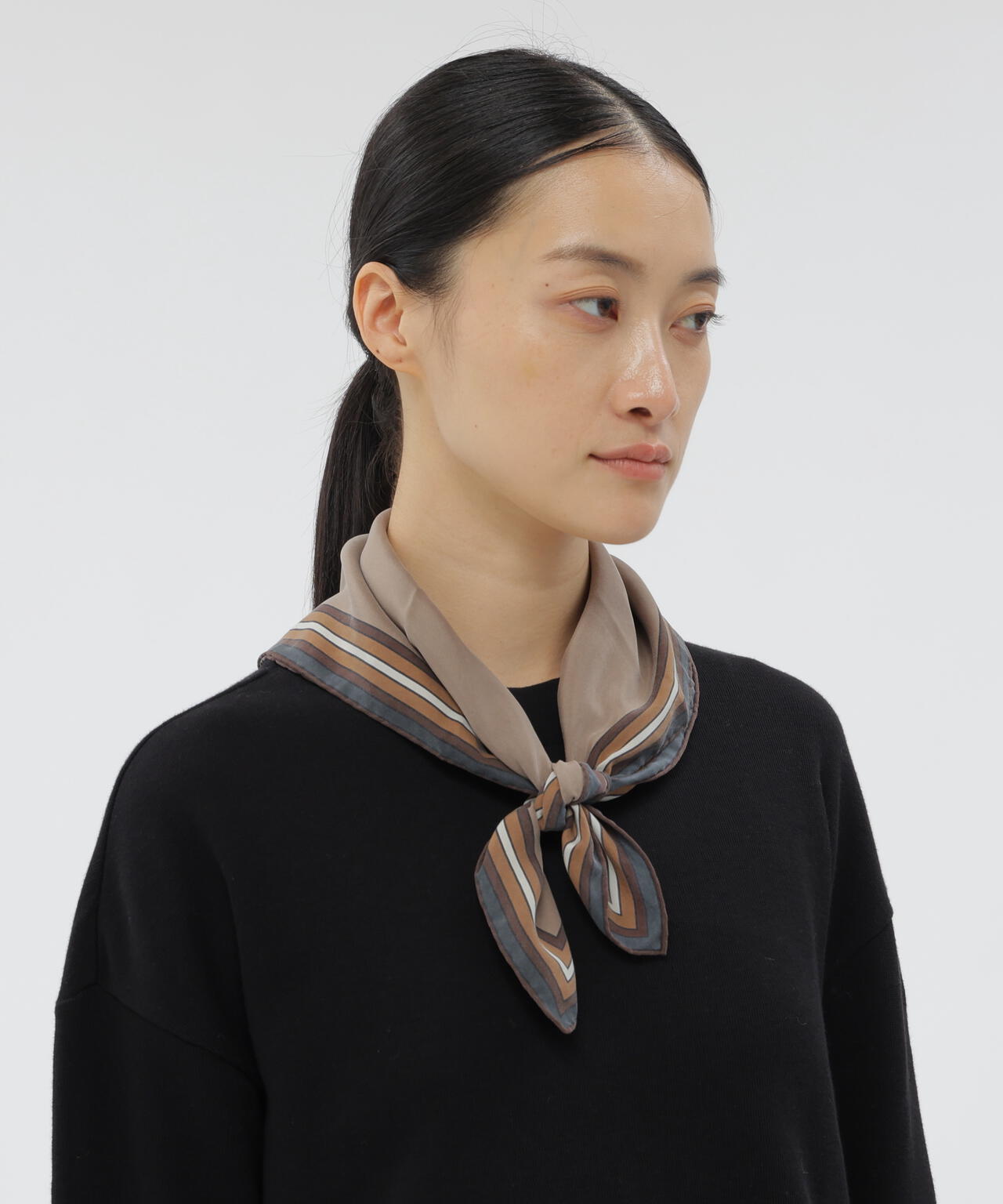 ARCHIVE BORDER SCARF | MARGARET HOWELL（マーガレット・ハウエル