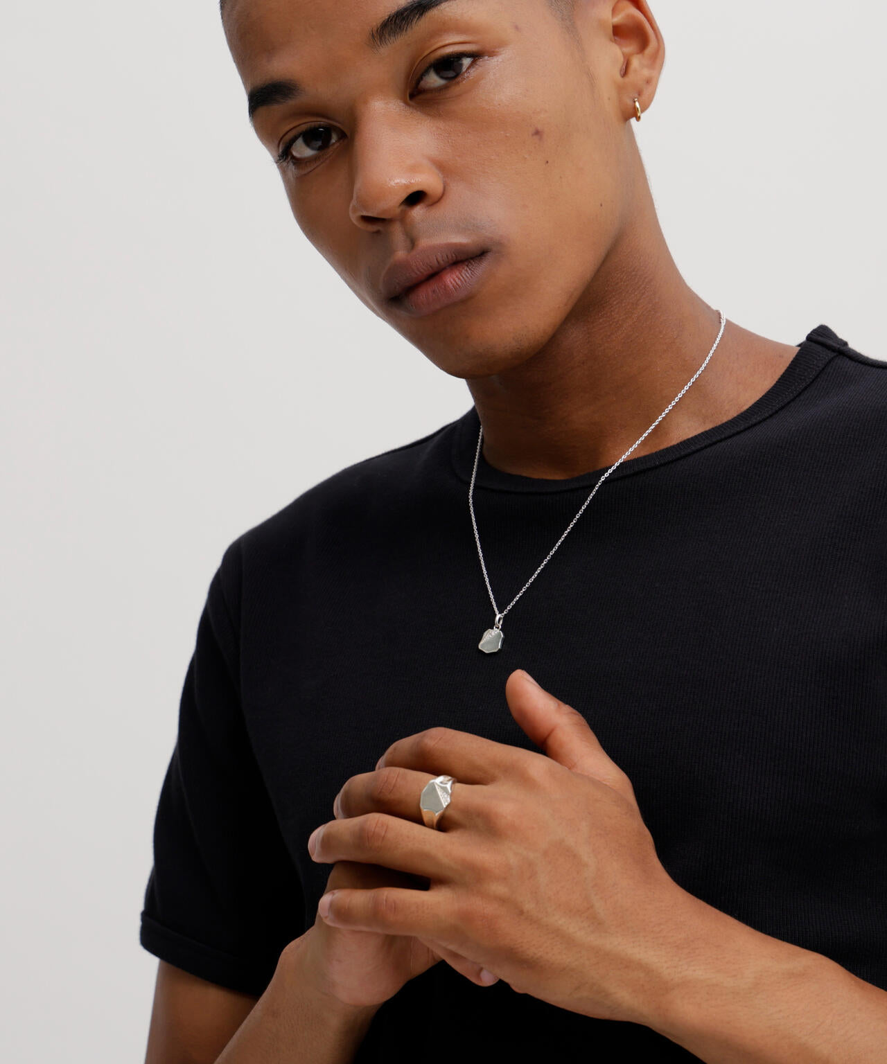 AVIREX × J.H.M CO.，LTD.》50th SIGNET NECKLACE | AVIREX