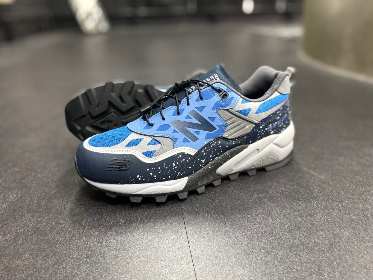 ニューバランスの衝撃作」ゴアテックス搭載！ミタスニーカーズと