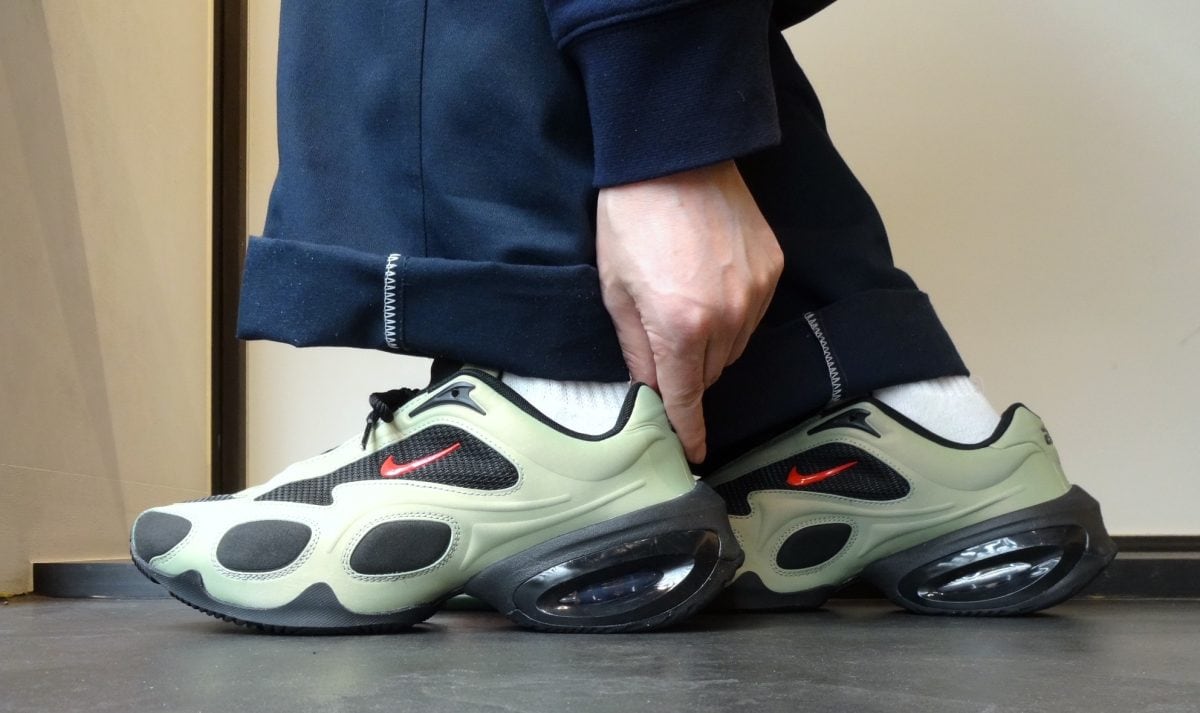 最新のエア マックス シリーズ」未来的なデザインと快適性を兼ね備えた