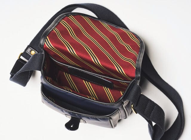 米国2大巨頭が共演】留め具は「ゴールデンフリース」。ハンティング