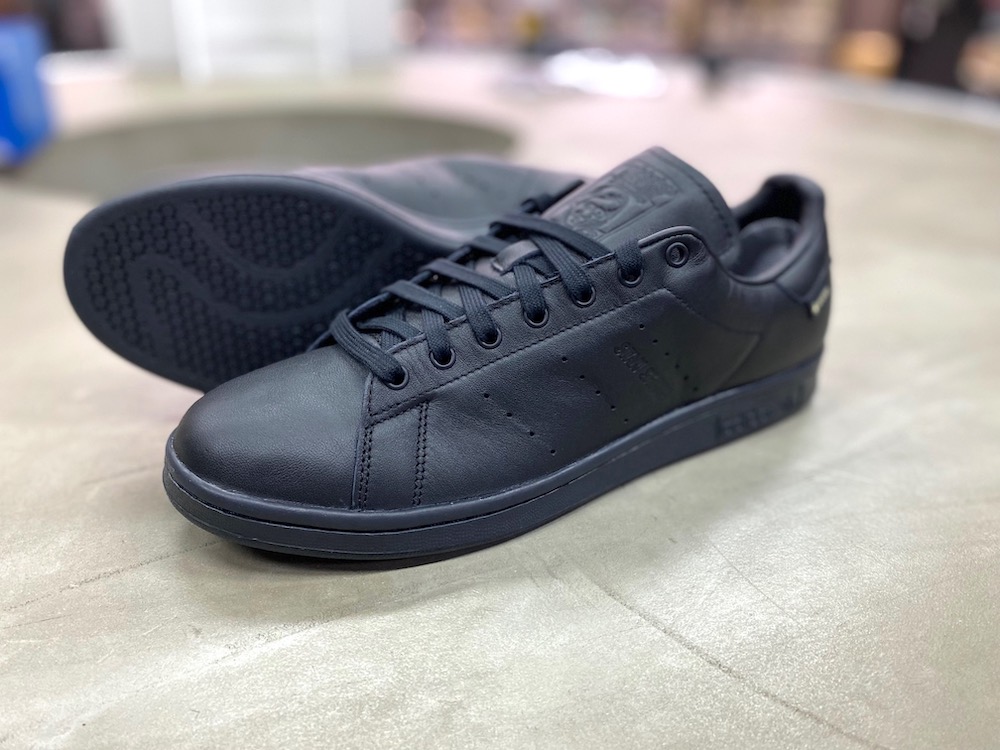 雨の日もお洒落に決まるスタンスミス!?」ゴアテックスでアップデート