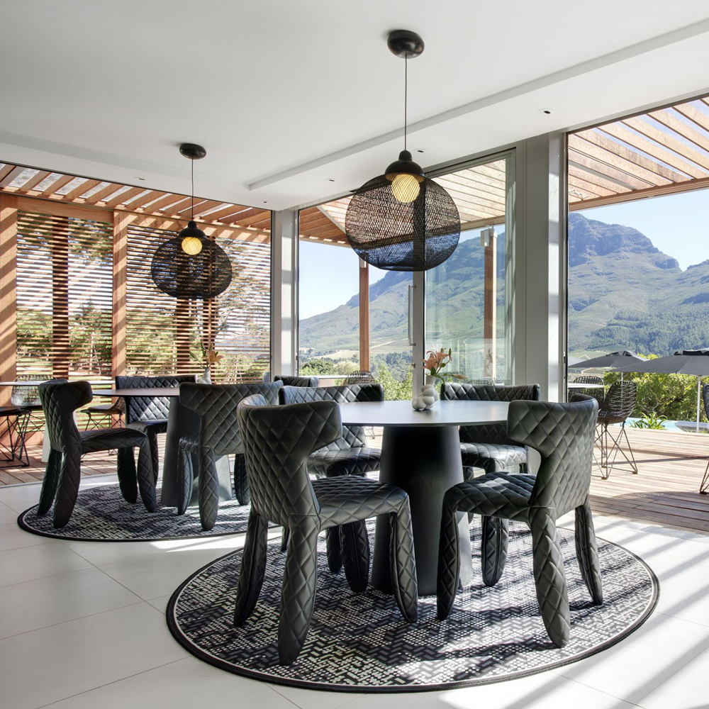 モンスターアームチェア｜moooi Japan｜モーイオフィシャルサイト