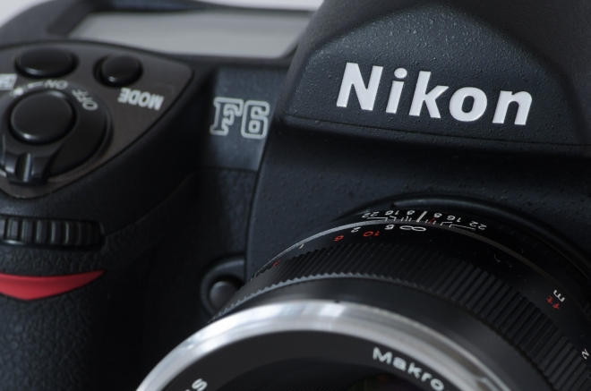 Nikon F6： 究極の35mm一眼レフ – Morography StoicBitch