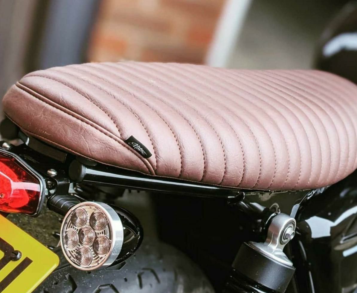 トライアンフ Street Cup (ストリート カップ) |シート|モトパーツ