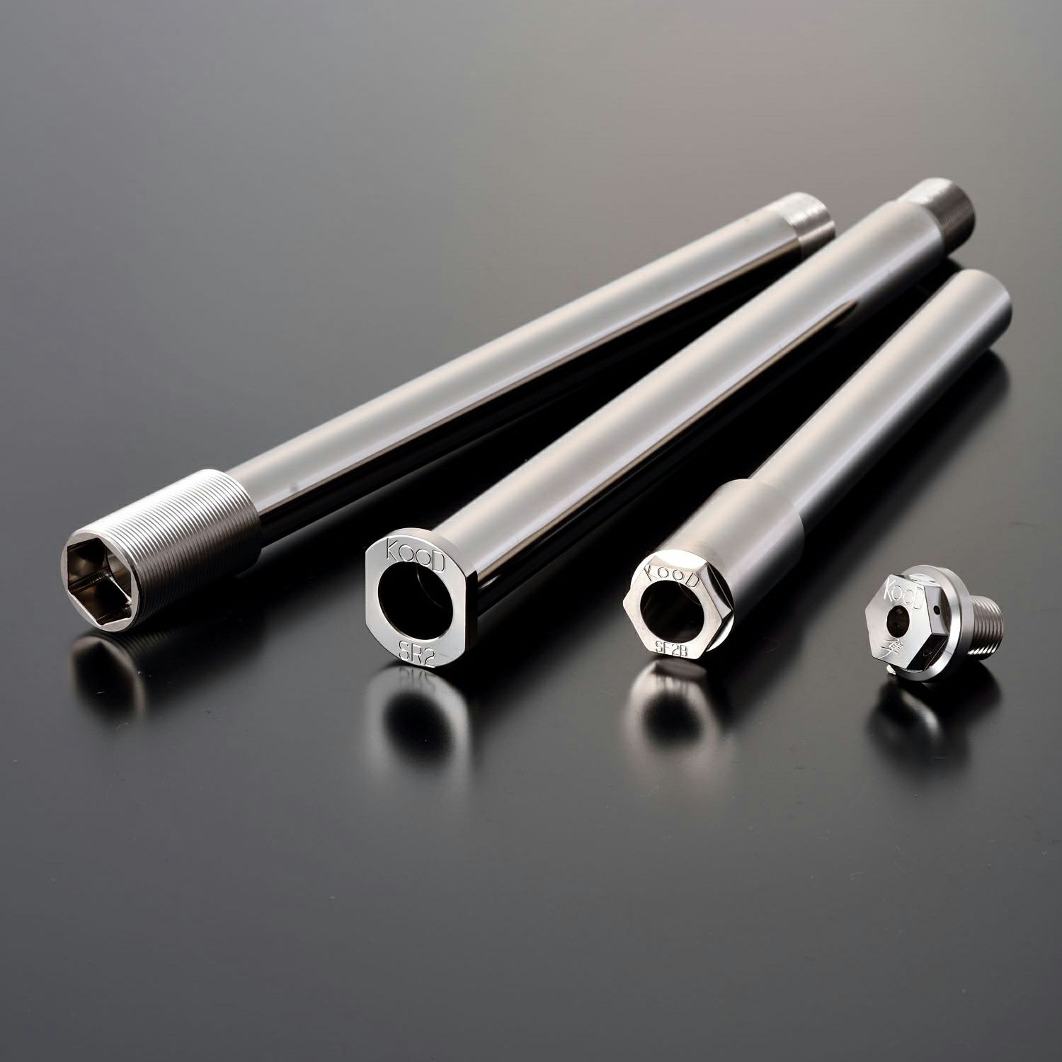 ヤマハ MT-09/SP、XSR900、Tracer9GT クロモリアクスルシャフト