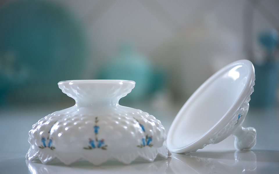 フェントン ブルーベルの蓋つきキャンディディッシュ(Fenton) | My