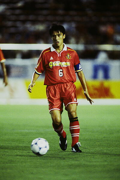 1999年2000年名古屋グランパスエイト 背番号6サイン入ユニフォーム山口