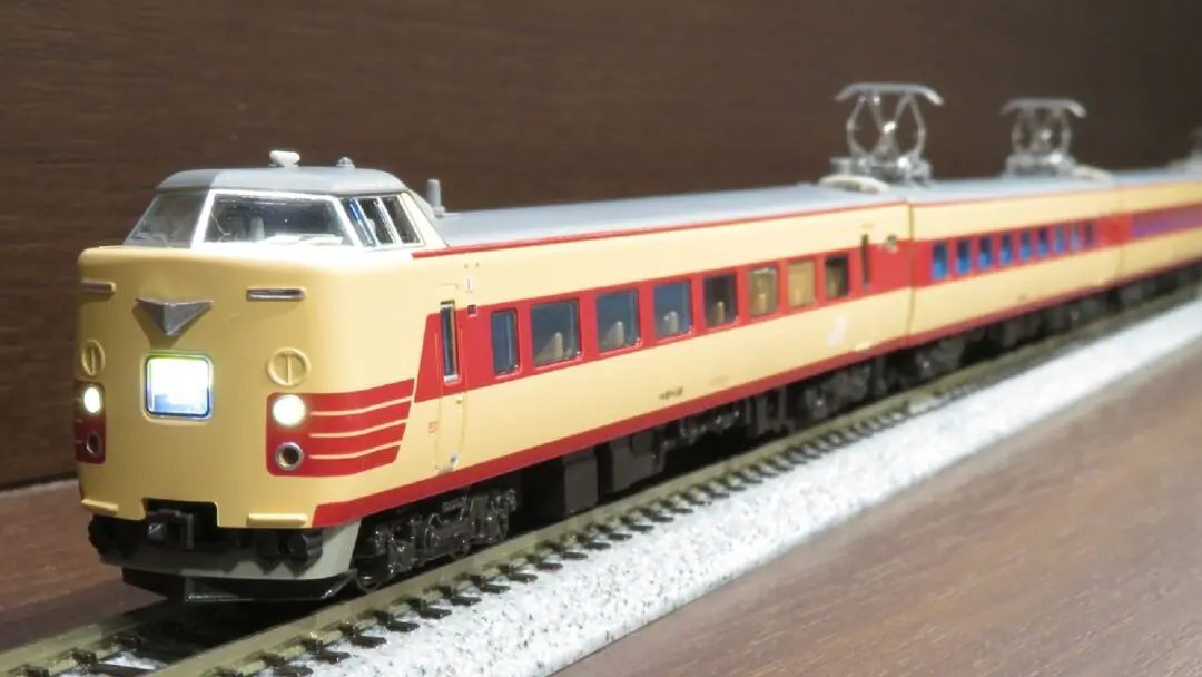 KATO】2024年3月～4月頃発売予定 381系1000番台タイプ 「こうのとり