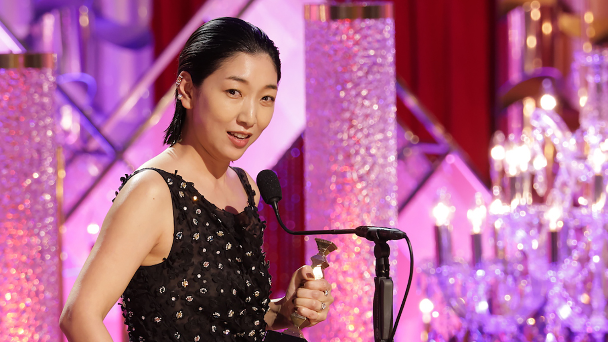 安藤サクラ、第47回日本アカデミー賞主演・助演で最優秀賞W受賞！ 歓喜