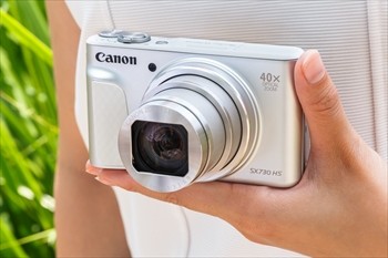 40倍の超ズームから自分撮りまで - どこへでも連れて行きたいキヤノン