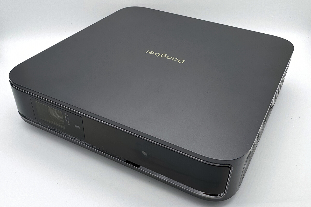 Google TV搭載で大画面・高画質なレーザープロジェクター「Dangbei