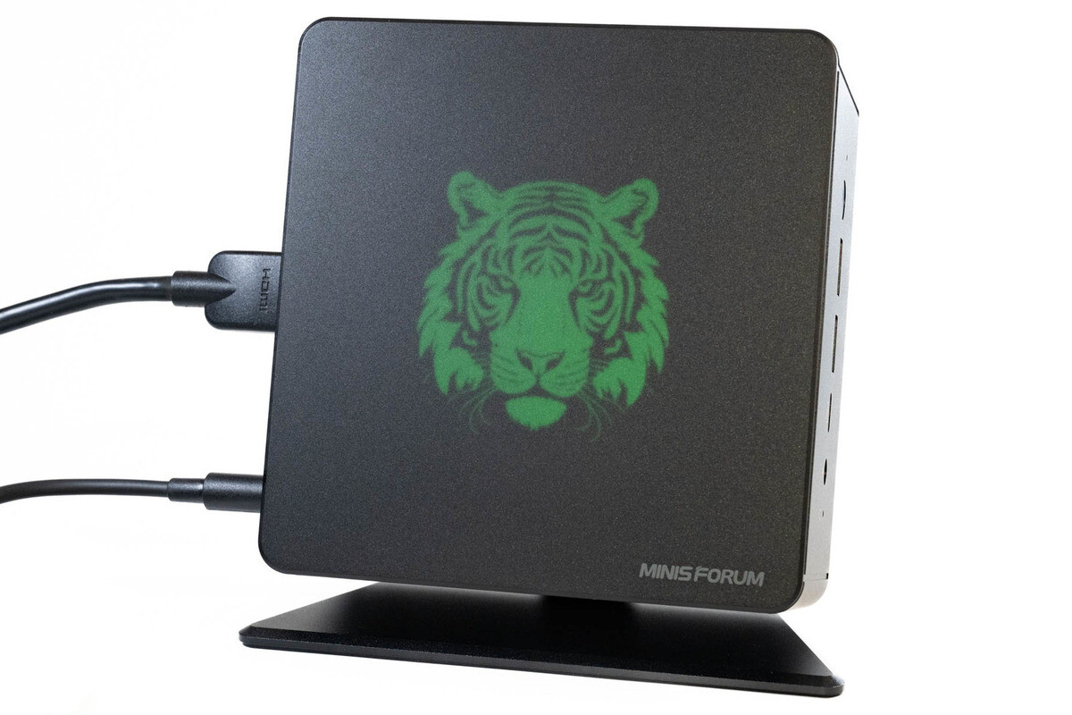 なんで虎柄!? Ryzen 7 7840HS搭載で圧倒的性能、個性的な