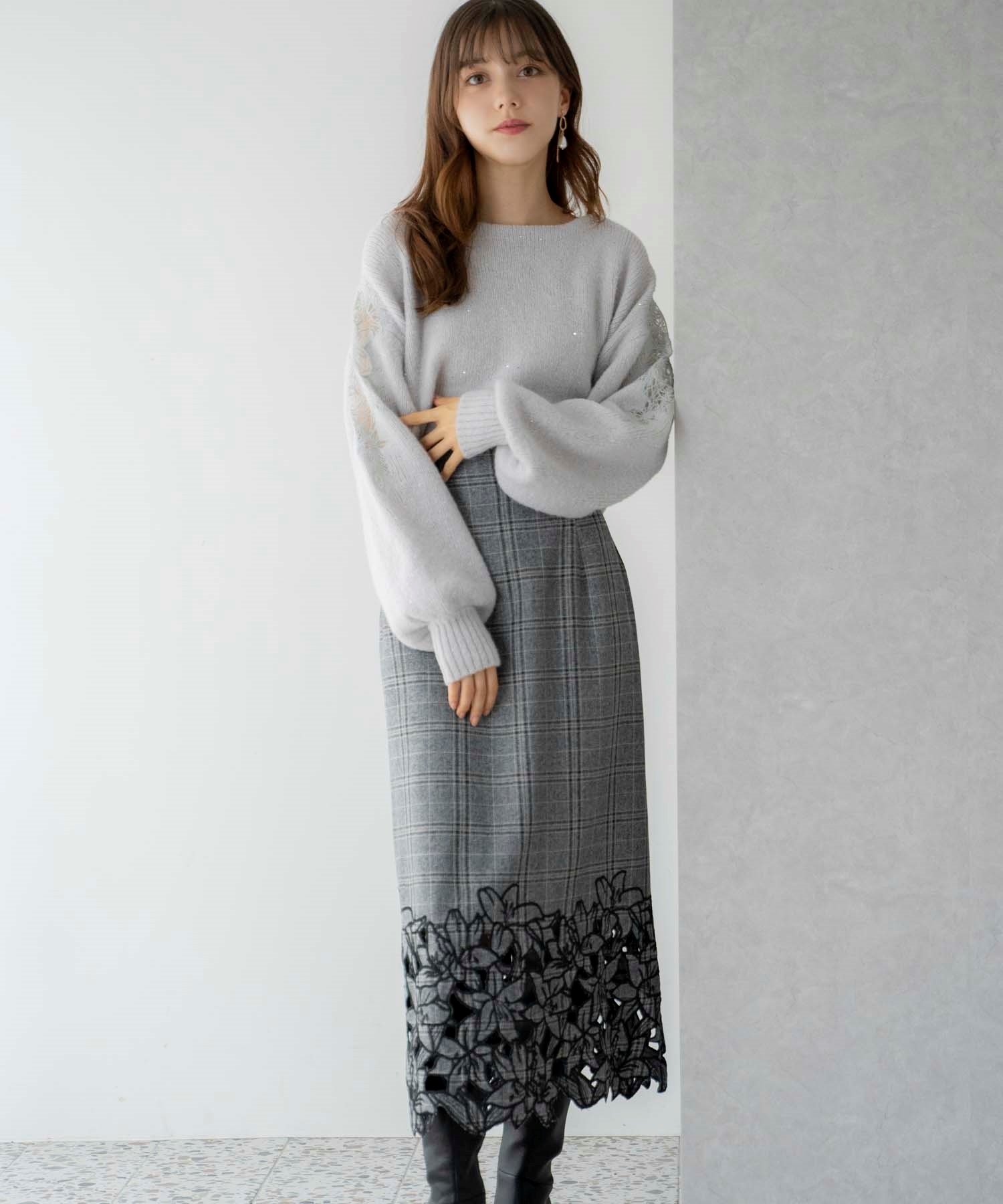 カットワーク刺繍タイトスカート | タイトスカート | NOELA OFFICIAL