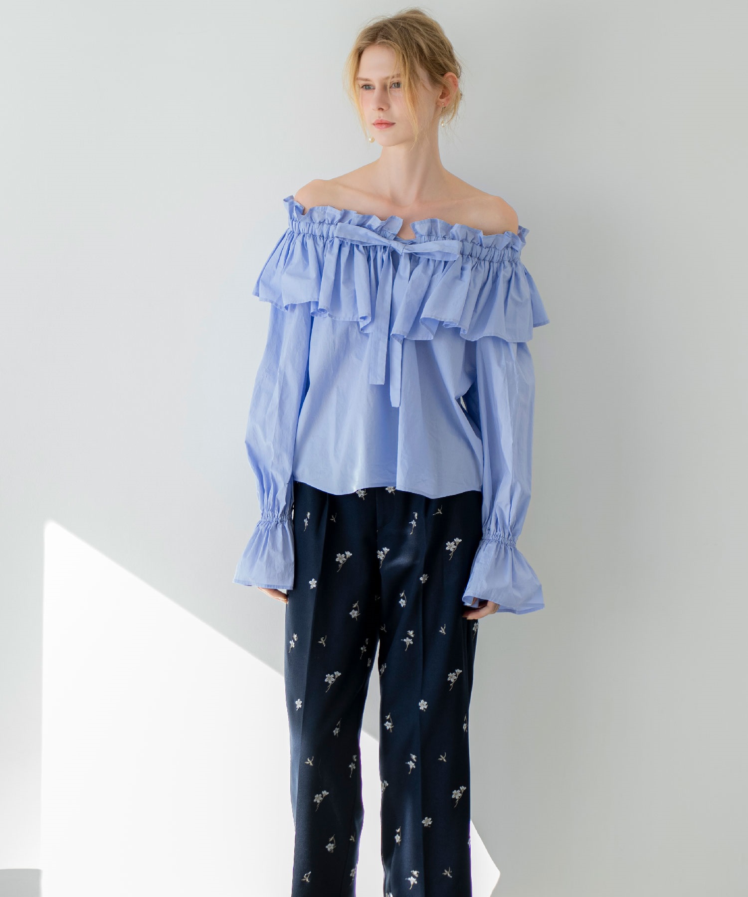 予約】【Premium】フラワー刺繍パンツ | その他パンツ | NOELA