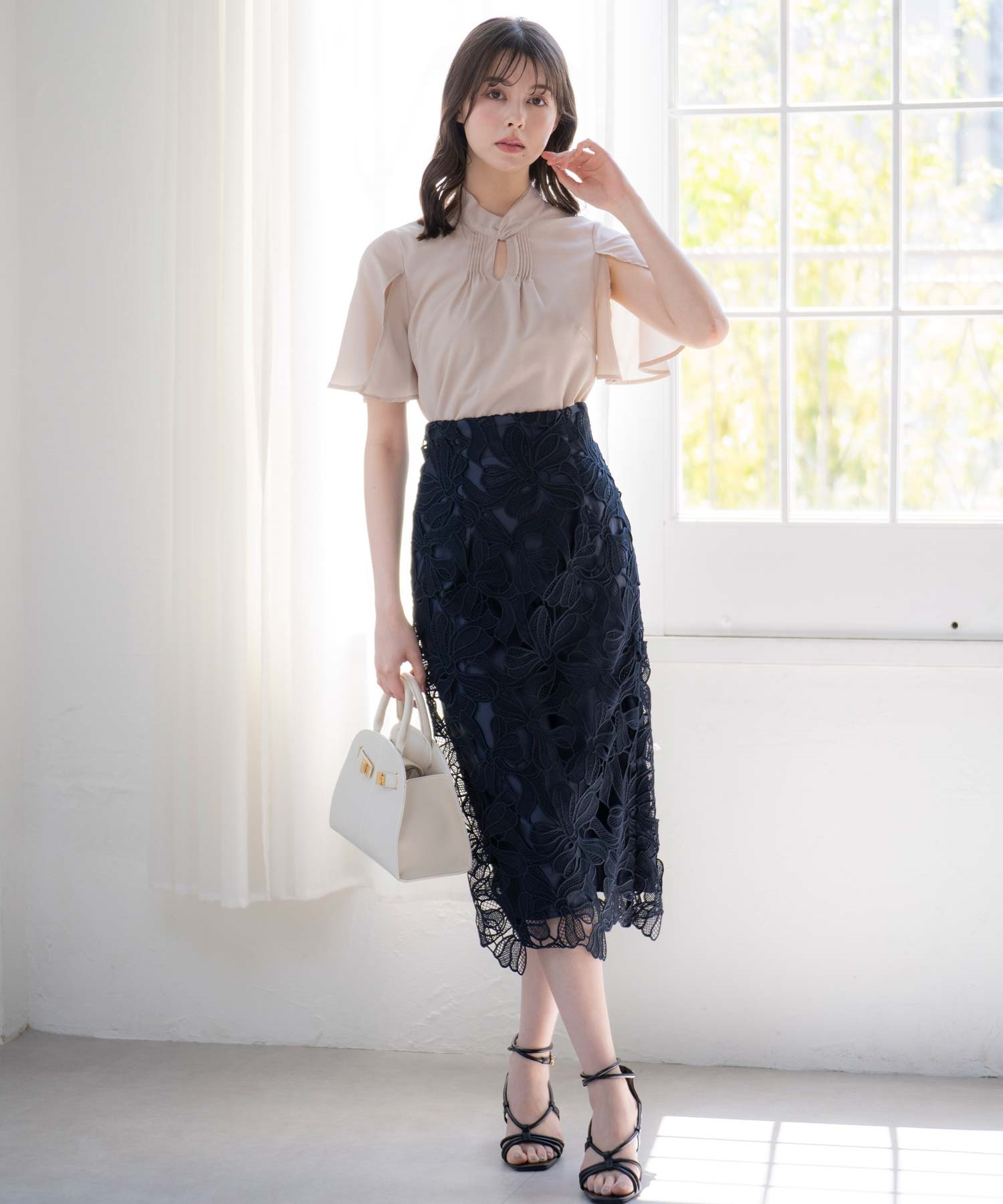 リボンレースナロースカート | タイトスカート | NOELA OFFICIAL WEB STORE