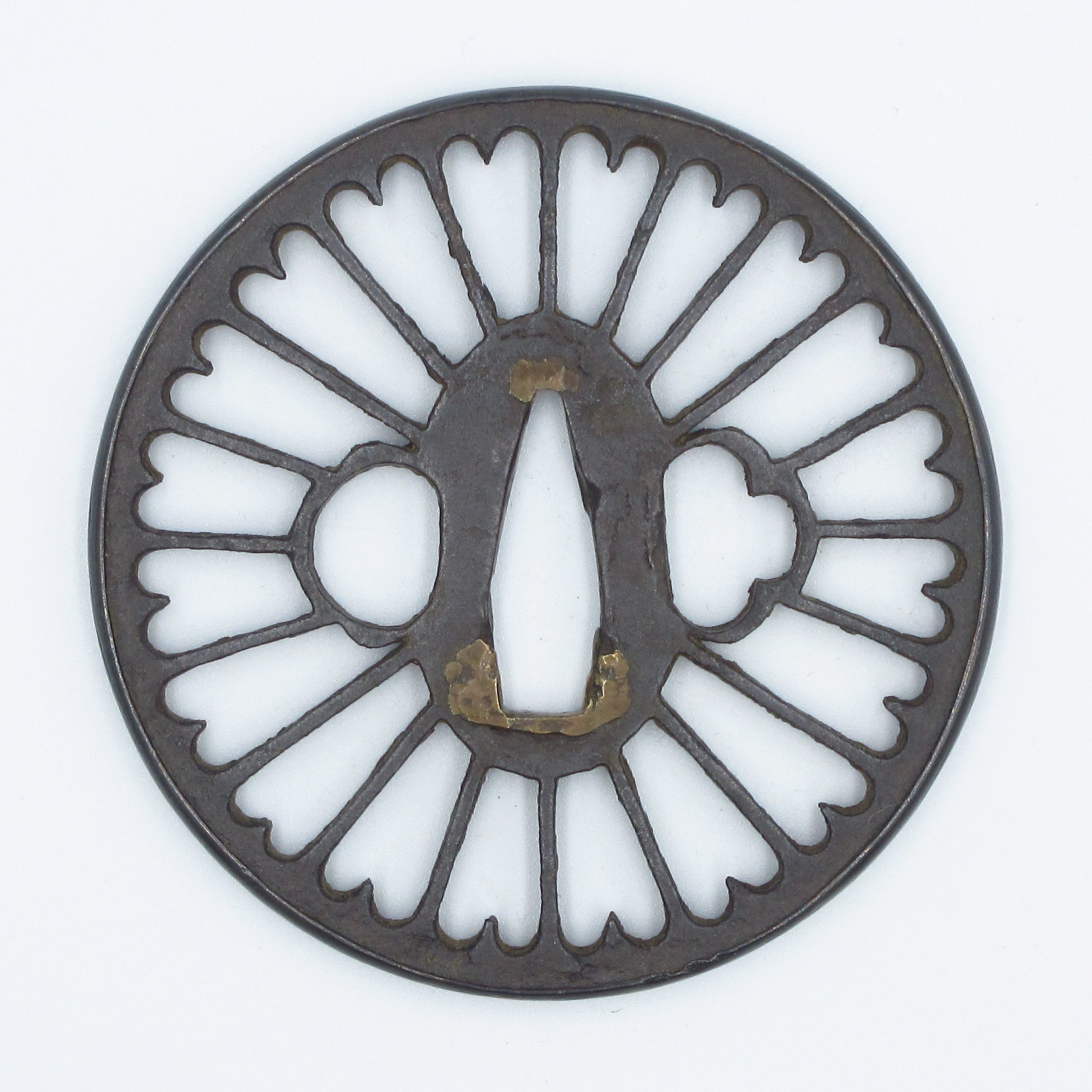 鍔 菊透かし - 濃州堂