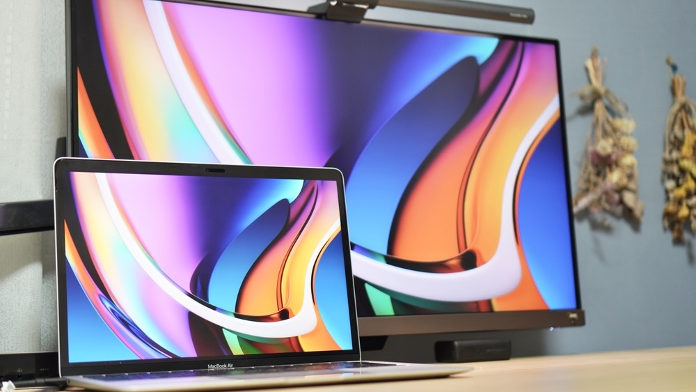 BenQ EW2880U レビュー | USB Type-Cケーブル1本で接続できる28インチ