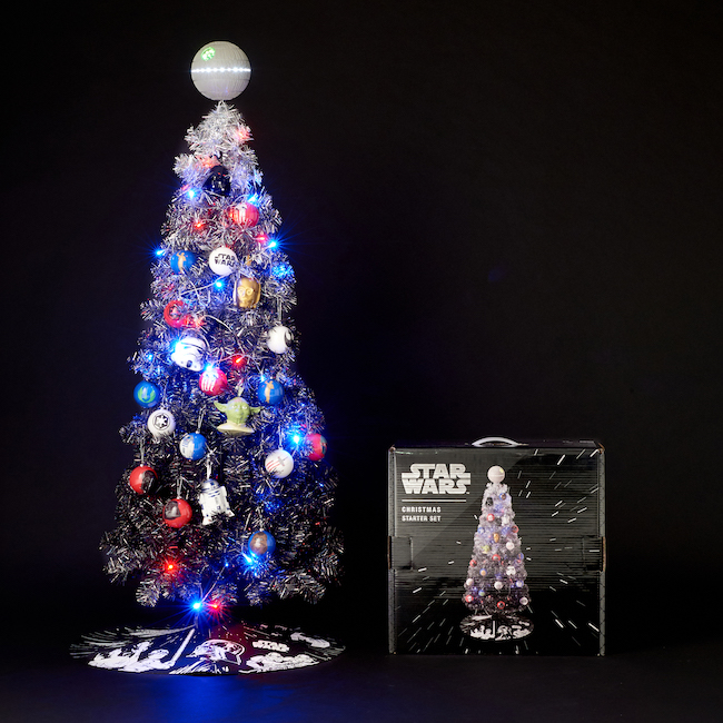 スター・ウォーズ」がクリスマスツリーに！ | Numero TOKYO