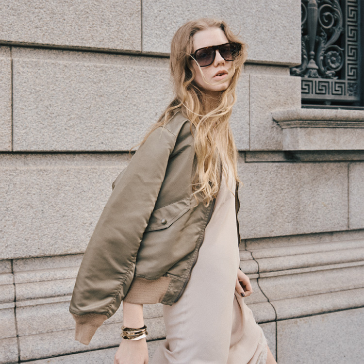 MILLENNIUM Vネック プルオーバー（ニット/セーター）｜Deuxieme