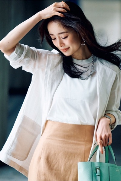 白×ベージュコーデ】実はこんなに無限大！ きれいめからカジュアルまで