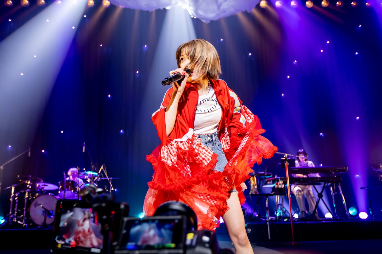 斉藤朱夏、“くもり空の向こう側”に見た最高の景色（ライブレポート