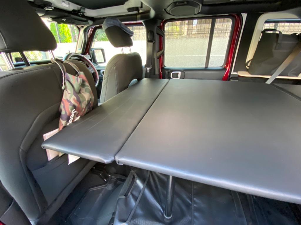 JLラングラーに自作のベッドキット完成！｜ジープ横浜青葉スタッフ