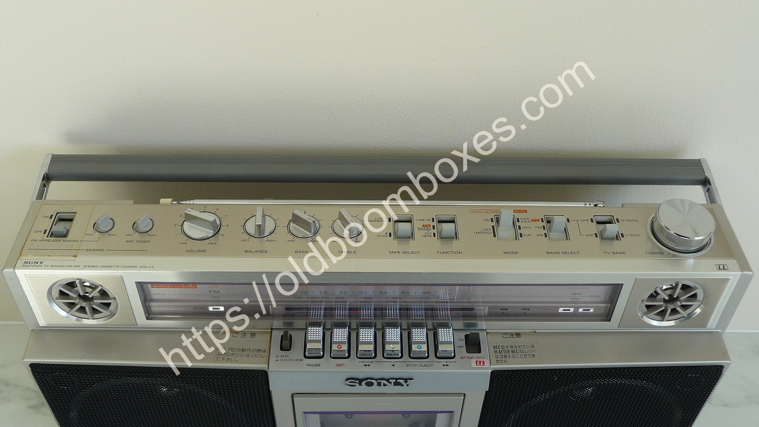 SONY CFS-V3 FM/AM Radio Cassette Corder - Old Boomboxes