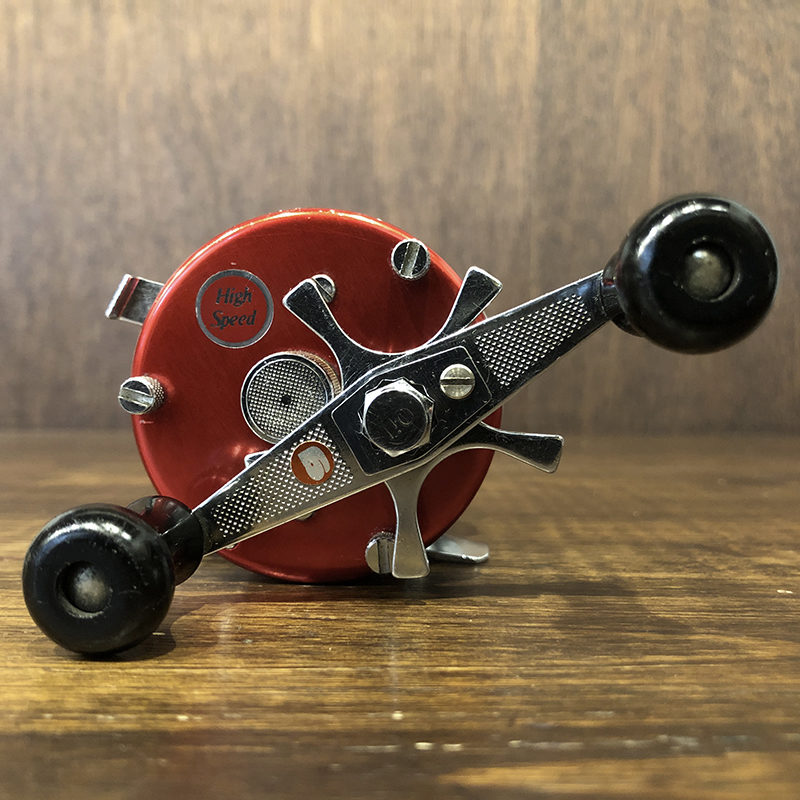 Abu Ambassadeur 4500 Cherry Red Bait Casting Reel Fn771100 アブ