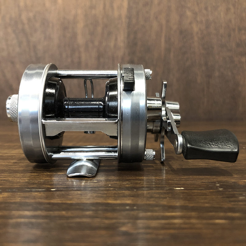 Abu Ambassadeur 2500C Bait Casting Reel Fn761100 アブ アンバサダー