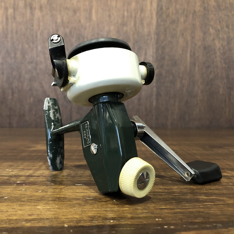 Abu Cardinal 33 Spinning Reel Early Rocket Bail Model Fn741200