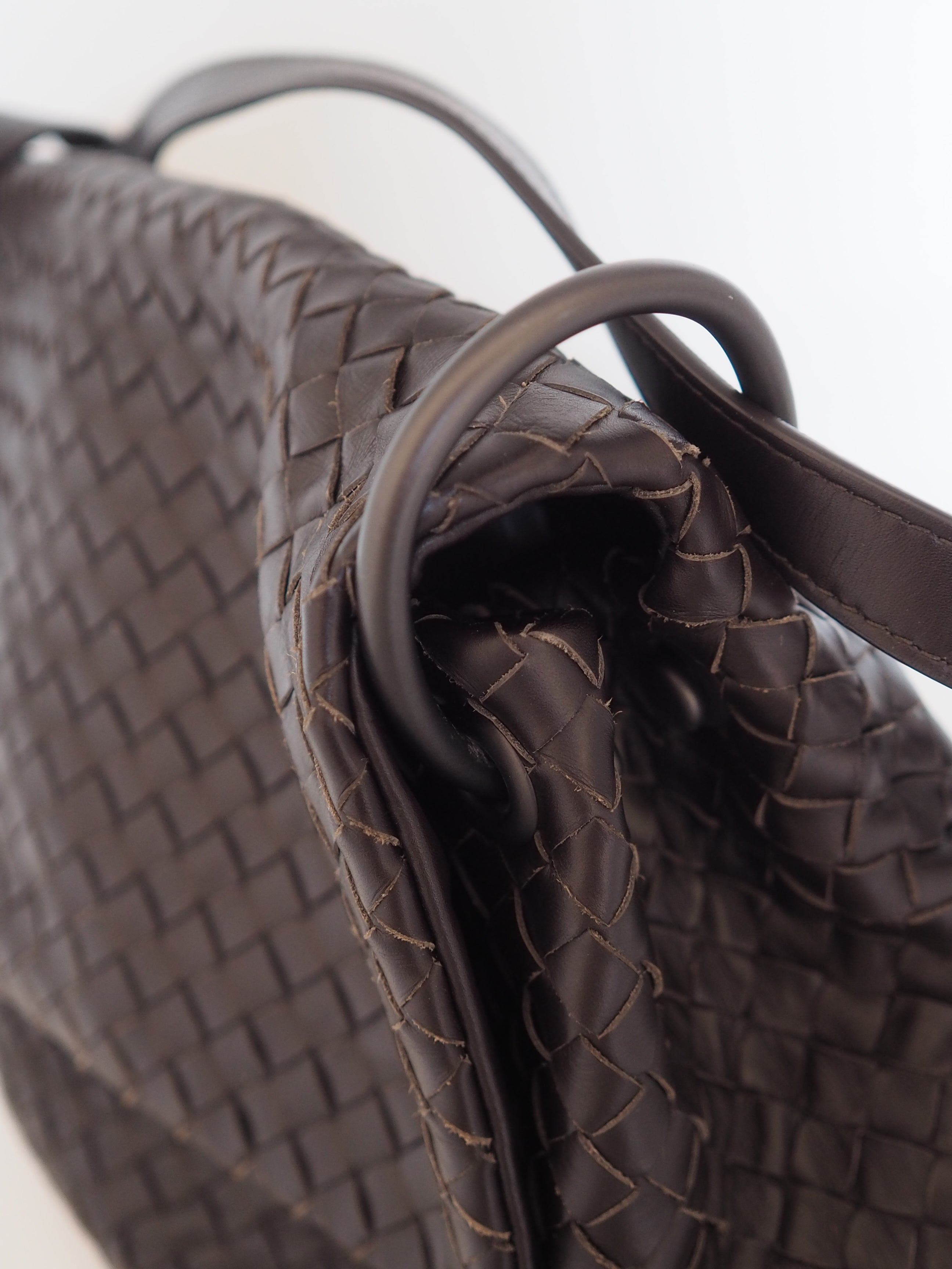 BOTTEGA VENETA ボッテガヴェネタ イントレチャート ショルダーバッグ