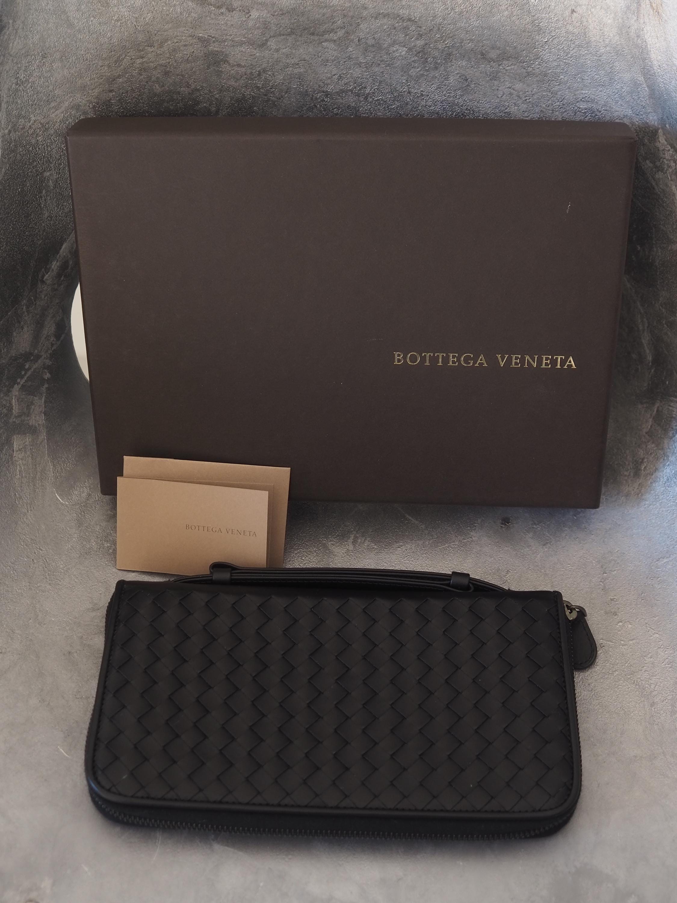 Bottega Veneta ボッテガヴェネタ パスポート ケース 財布