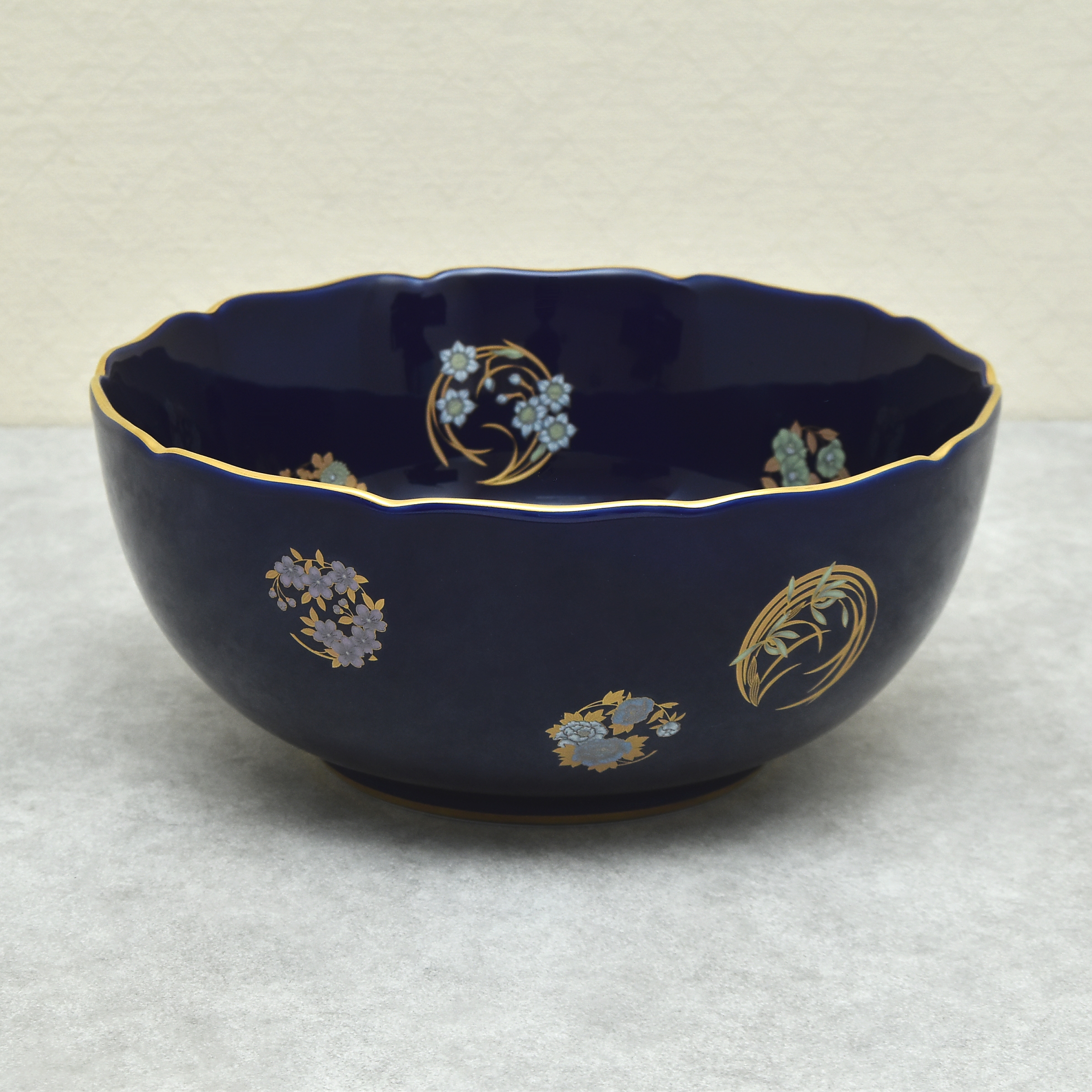 ルリ花丸紋）深鉢|有田焼の老舗-香蘭社オンラインショップ