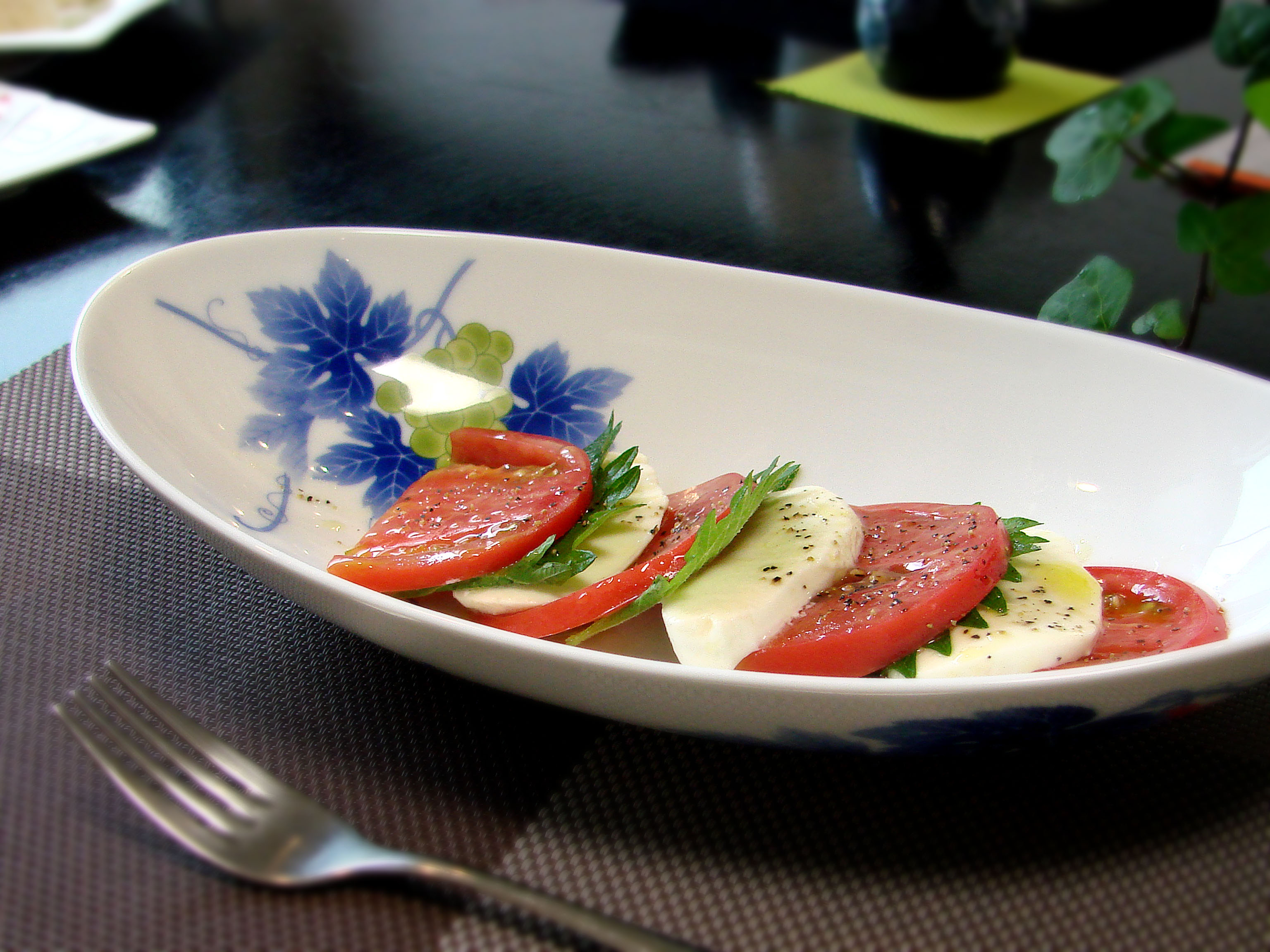 ぶどう）オーバル ボウル|有田焼の老舗-香蘭社オンラインショップ