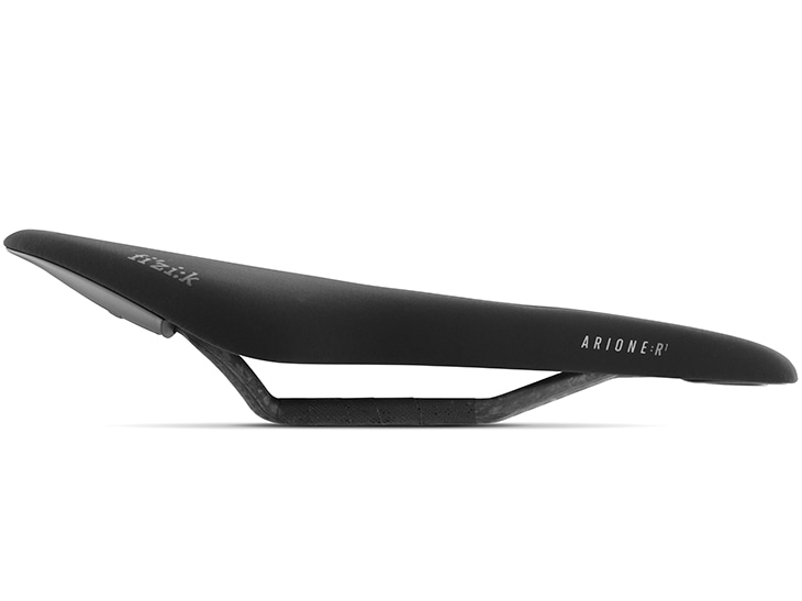 fi'zi:k ( フィジーク ) サドル ARIONE ( アリオネ ) R1 OPEN カーボン