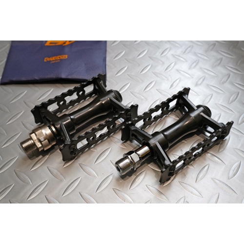 MKS ( 三ヶ島製作所 ) フラットペダル SYLVAN TOURING NEXT ONESIDE