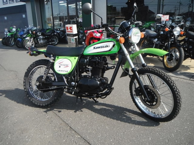 ☆カワサキ 250TR OSCAR スクランブルシート Low スクランブラー仕様に