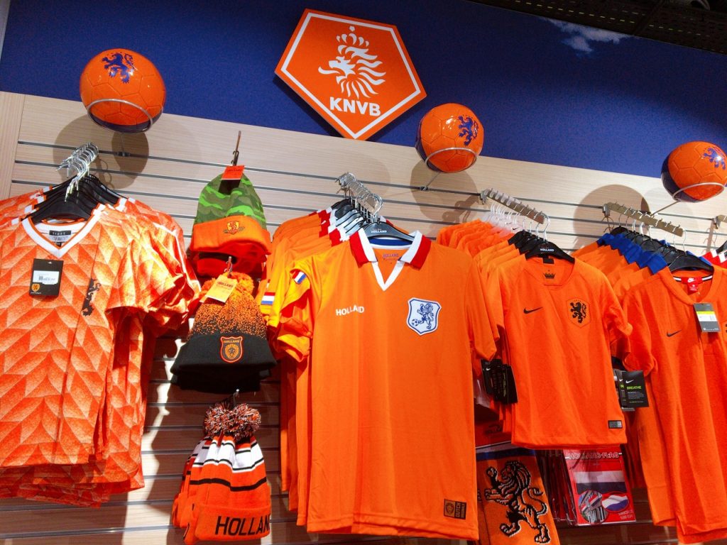 オランダ代表ユニフォーム2024は どこで売ってる？日本の店舗