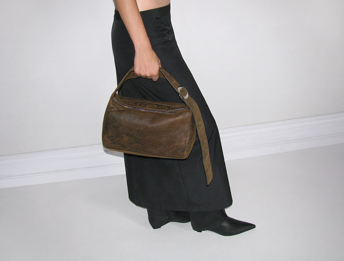 SQUARE TEABAG-Brown rectangular soft leather bag with buckle